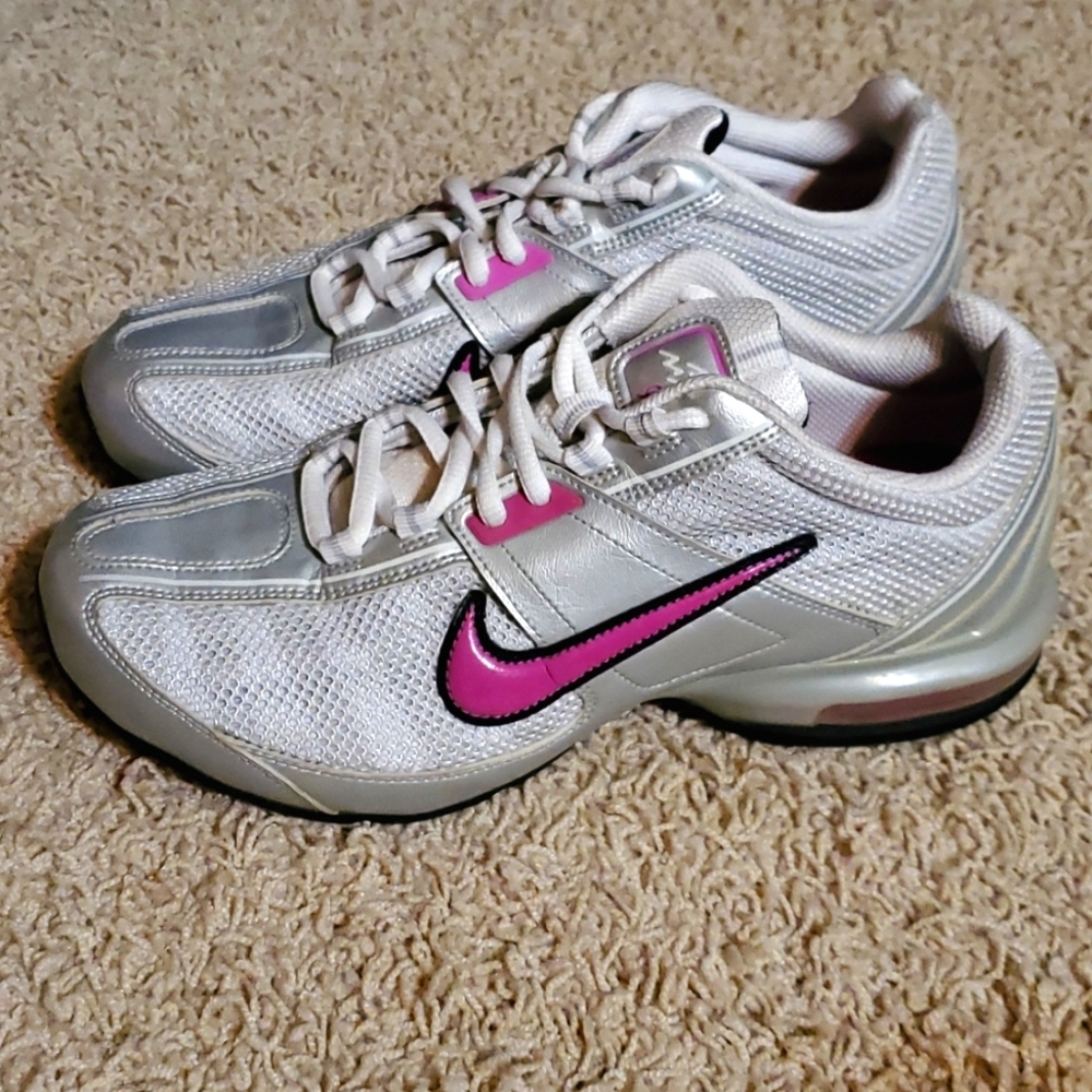 Women's Nike Tennis Shoes